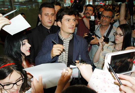 Orlando Bloom'nın İstanbul Konseri: Aşk ve Macera Dolu Bir Gece!