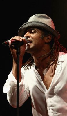 Yannick Noah Konseri: Fransız Müzik Efsanesinin İstanbul'a Dönüşü!