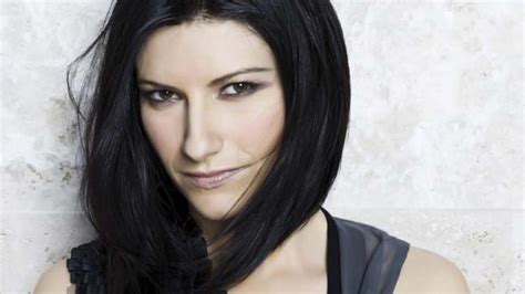  Laura Pausini'ın İstanbul Konseri: İtalyan Şarkıcı Ünlüleri Topladı mı?